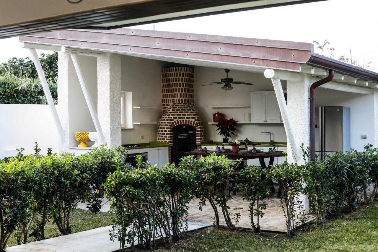 La Foresteria Di Maestina บาร์เชลโลนา-ปอซโซ ดี กอตโต ภายนอก รูปภาพ